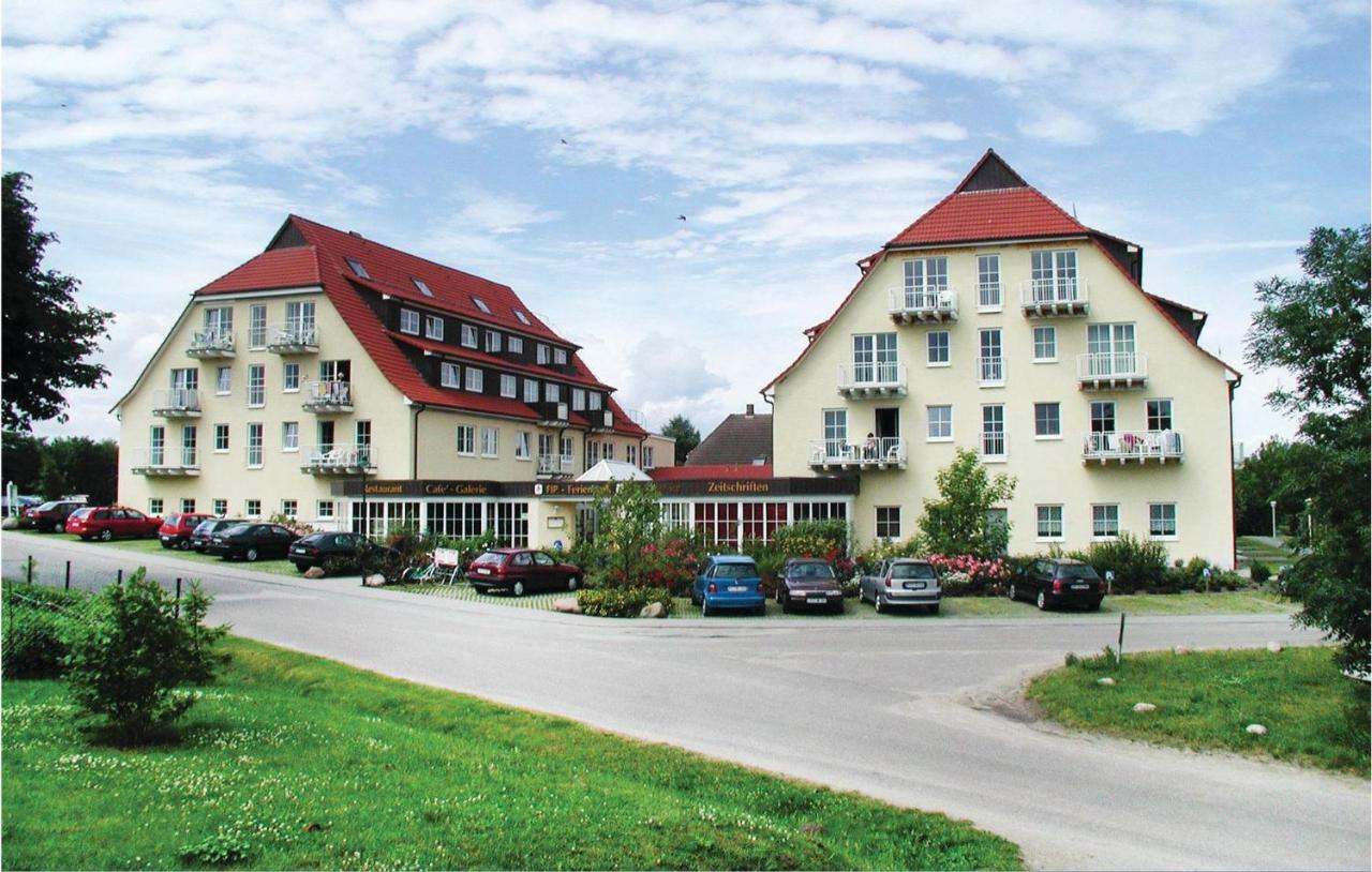 2 Bedroom Nice Apartment In Insel Poel-Gollwitz Exterior foto